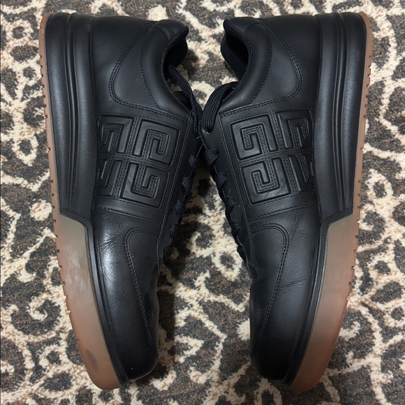 Men’s Givenchy Sneakers - Picture 4 of 7